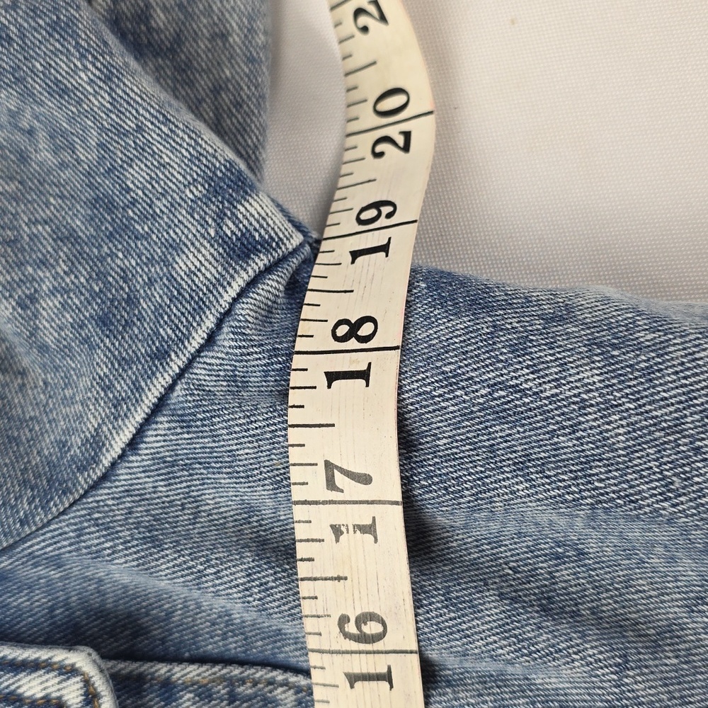 Shein Women's Juniors Blue Denim Cropped Jacket Buttons V-Neck Sz‎ M EUC - Picture 8 of 10